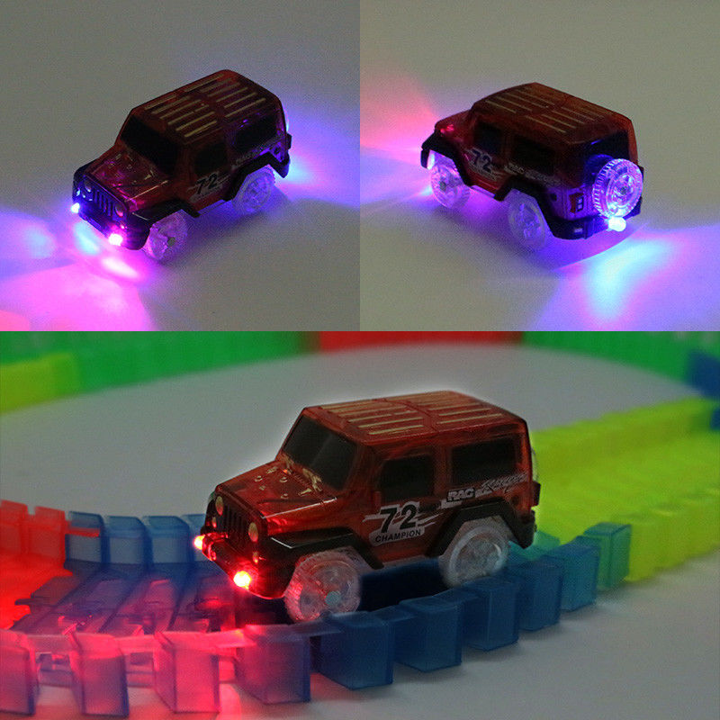 Des voitures LED personnalisées avec des lumières clignotantes
