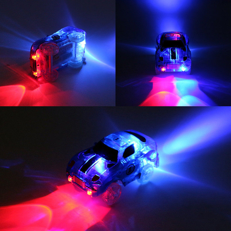 Des voitures LED personnalisées avec des lumières clignotantes
