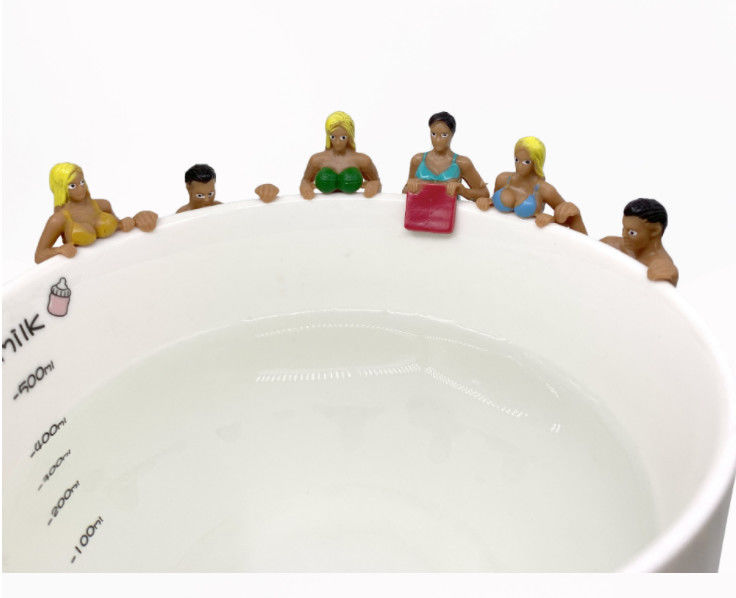 OEM personnalisé 3D Nouveau dessin animé décoration de coupe poupée Micro Coupes de paysage figurine de jouet suspendu