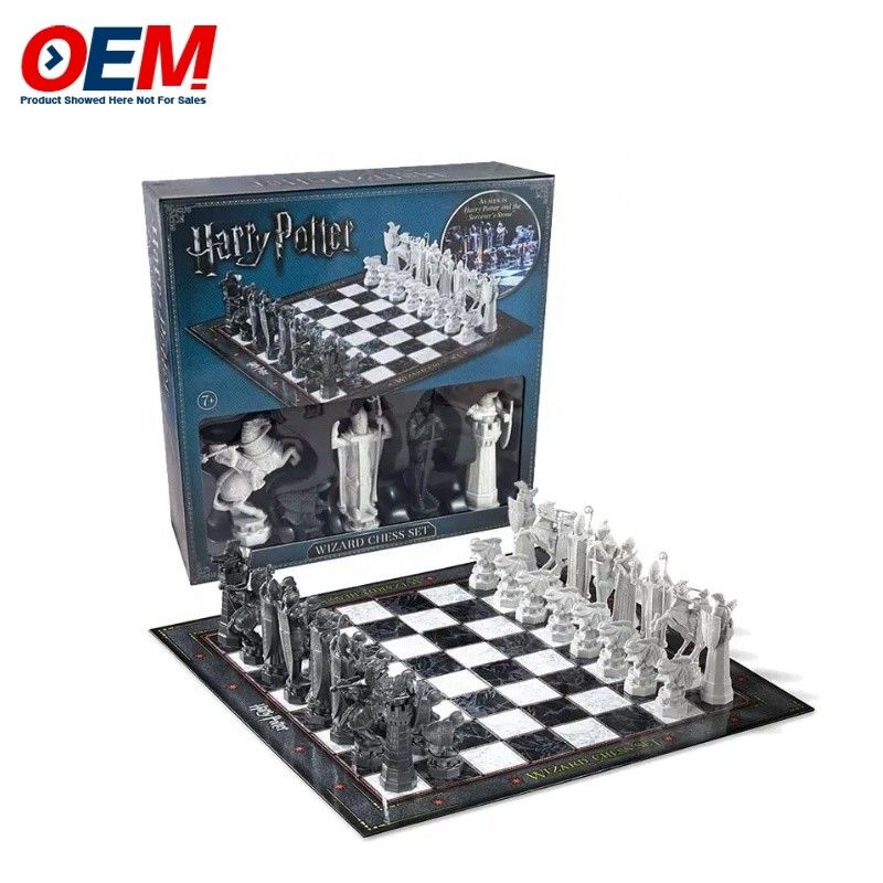 Un jeu d'échecs personnalisé en PVC en plastique