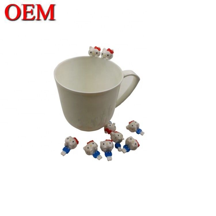 Fabricant de jouets personnalisés de figurines OEM personnalisé Kitty chat Mini Cup Cartoon Figure Toys personnalisé votre propre jouet de conception