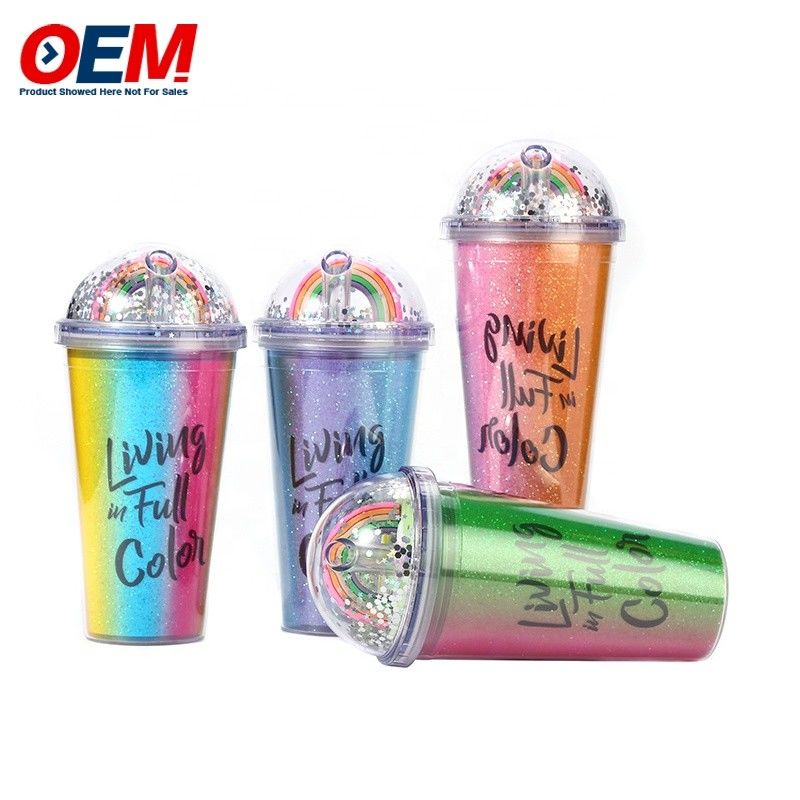 Coupe à double paroi en PP personnalisée avec paille OEM Coupe en plastique Coupe d'eau pour ours mignonne