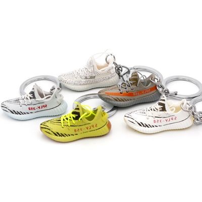 Chaussures de sport personnalisées en forme 3D Mini Sneakers Promotionnelle Chaîne de clés en vrac
