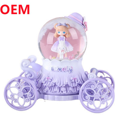 Polyrésine personnalisée Princesse Light Up Water Globe Princesse Snow Globe avec boîte à musique